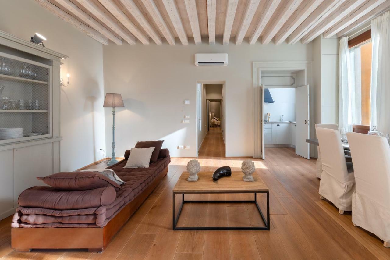 Bridge Of Sighs Luxurious Apartment เวนิส ภายนอก รูปภาพ